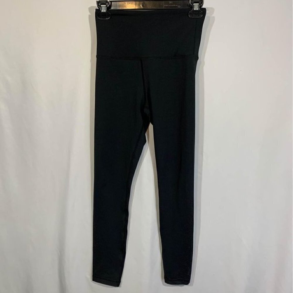 Zyia ACTIVE leggings. Black. High waist. Thick waistband. Size 2. Cute cut out